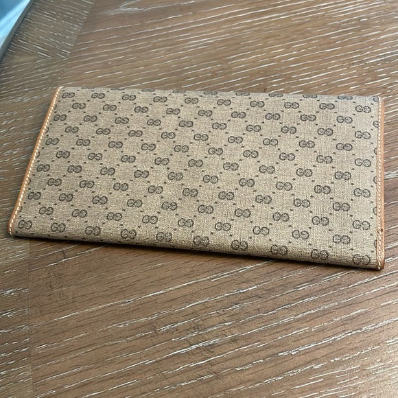 GUCCI - Micro GG long wallet with double flaps - EUC authentic - Picture 2 of 11